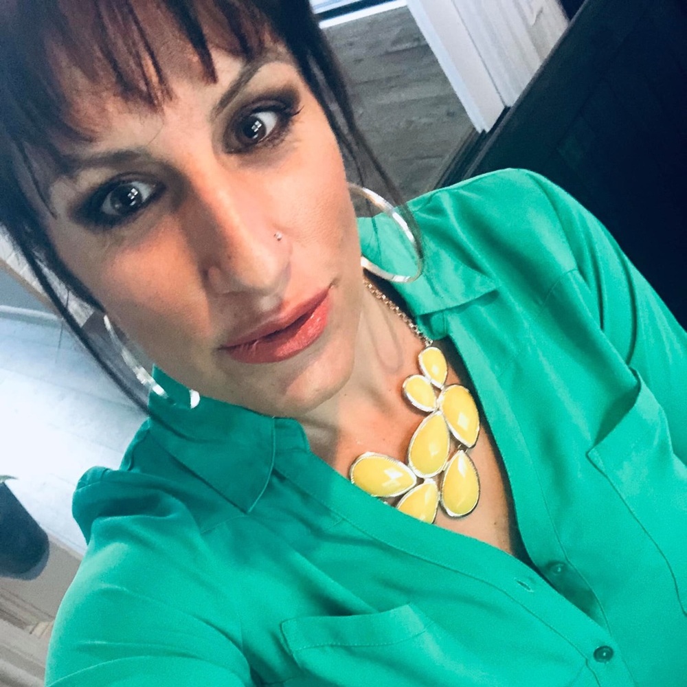 Meet your Posher, Jennifer